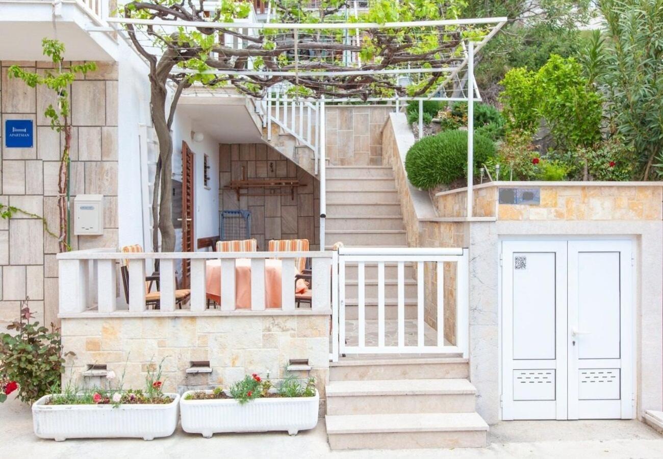 Apartment Ante M Brela Dış mekan fotoğraf